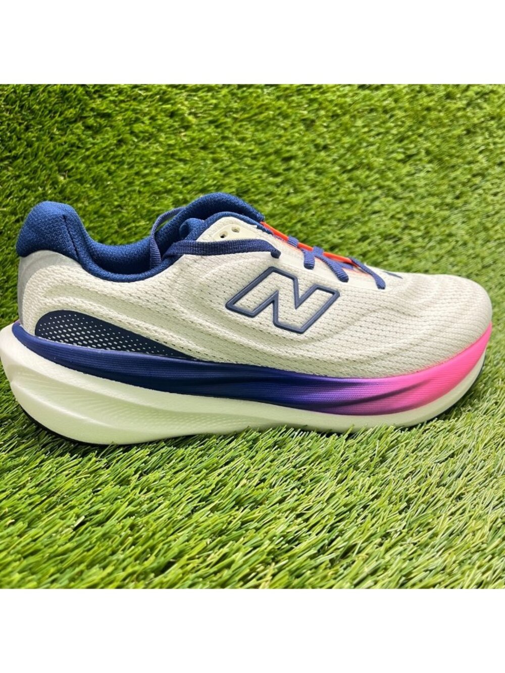 New Balance 1080v15 Womens Size 8 White Blue Athletic Running Shoes Sneakers